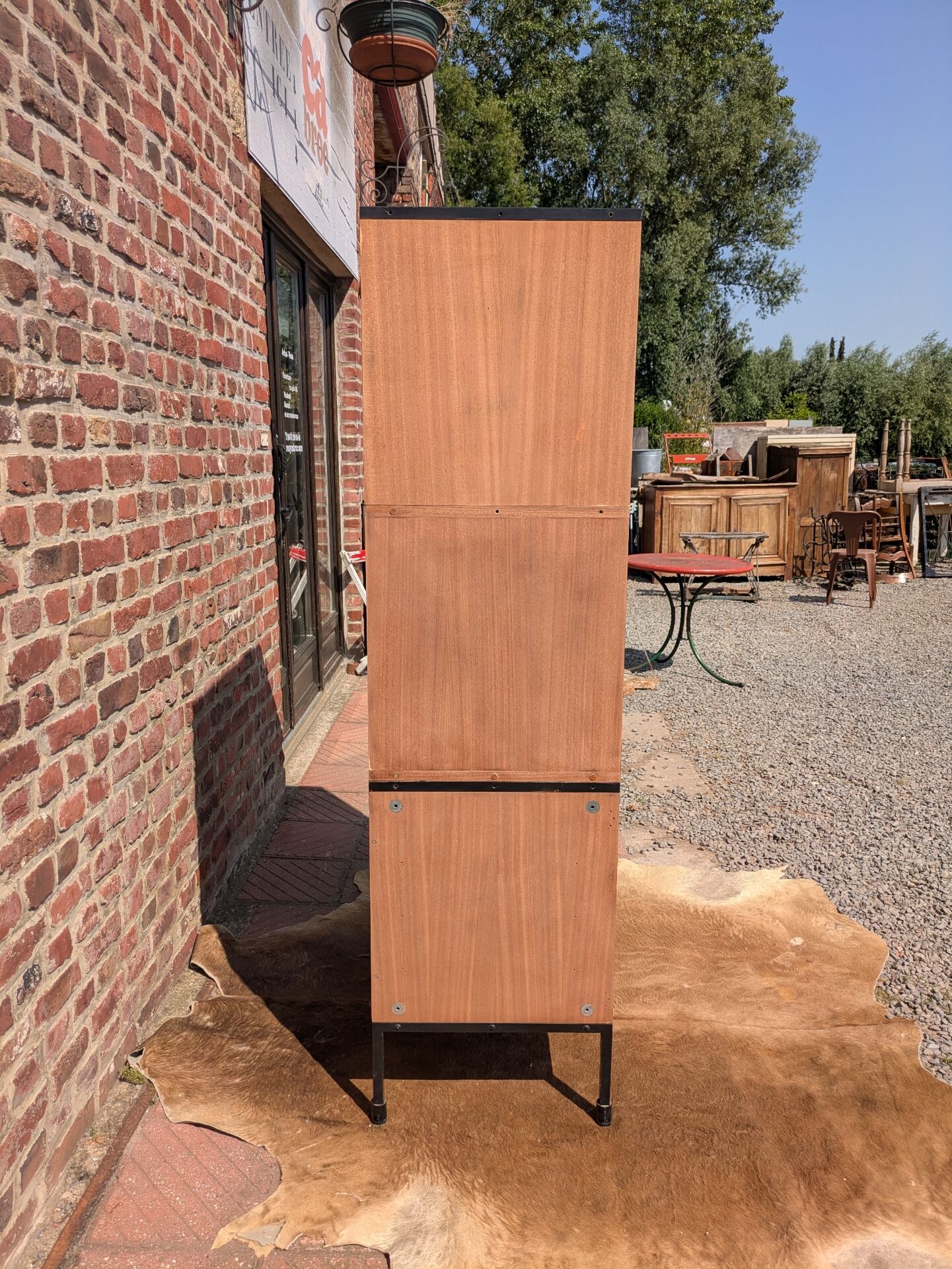 Office storage furniture