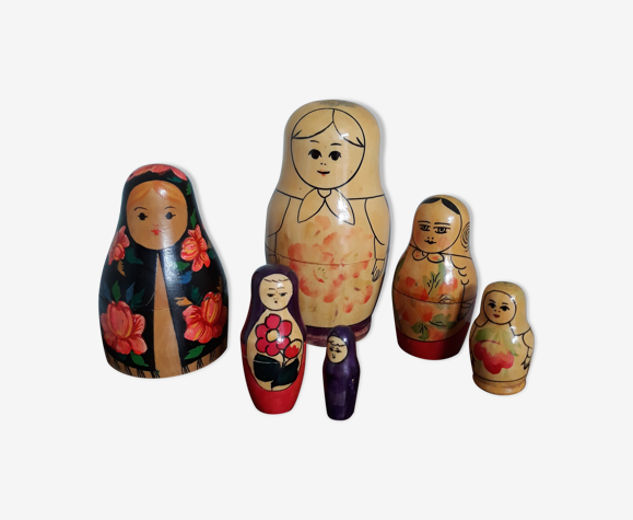 Poupées russes gigognes matriochka dépareillées