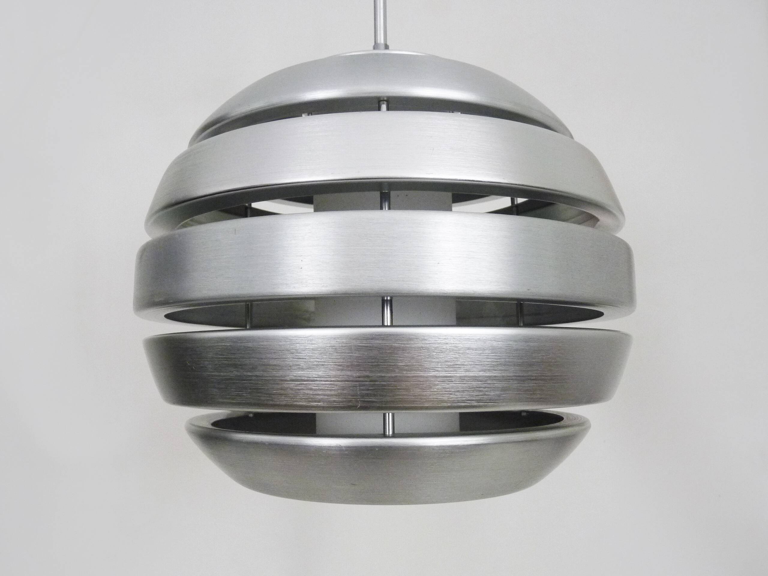 Grande suspension vintage Mercure par Eglo en aluminium brossé et opaline