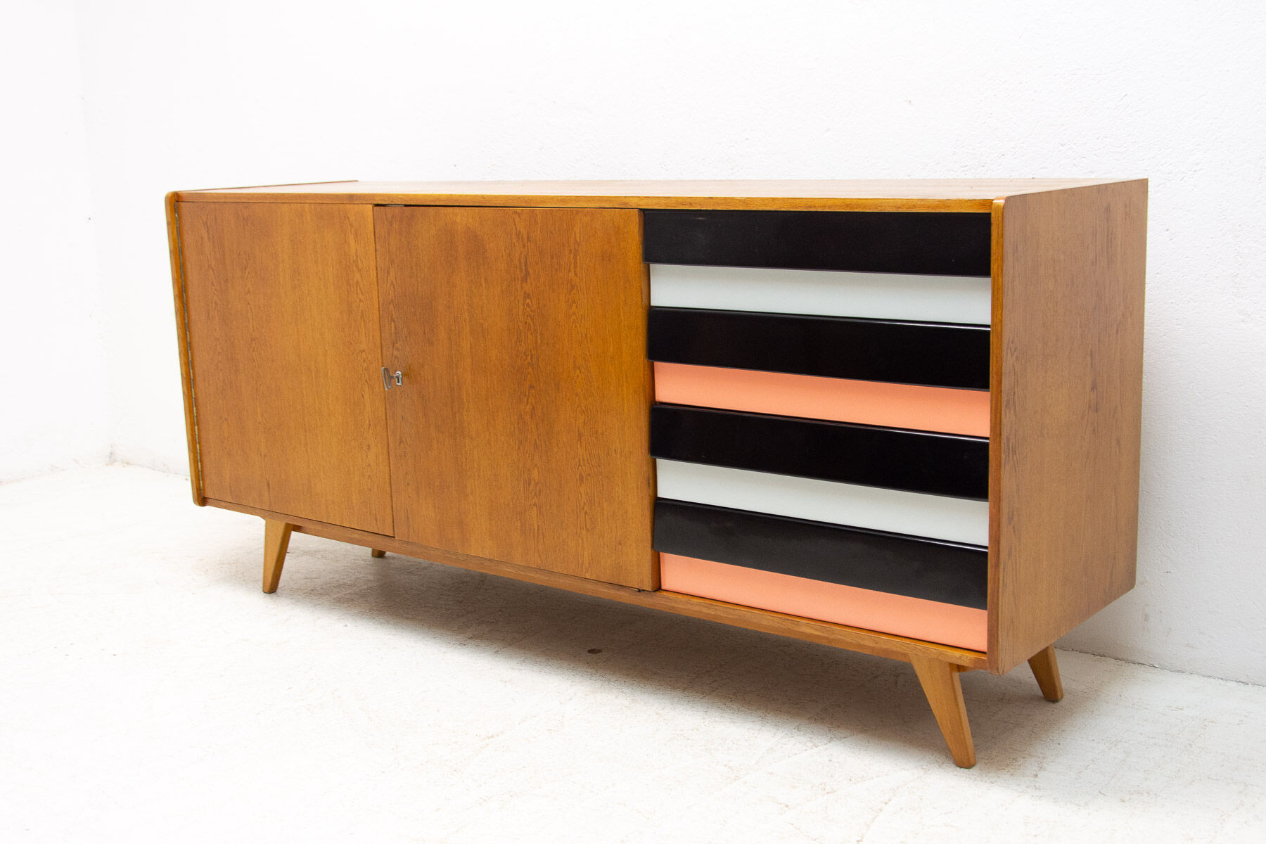 Mid Century U-460 sideboard by Jiří Jiroutek for Interiér Praha