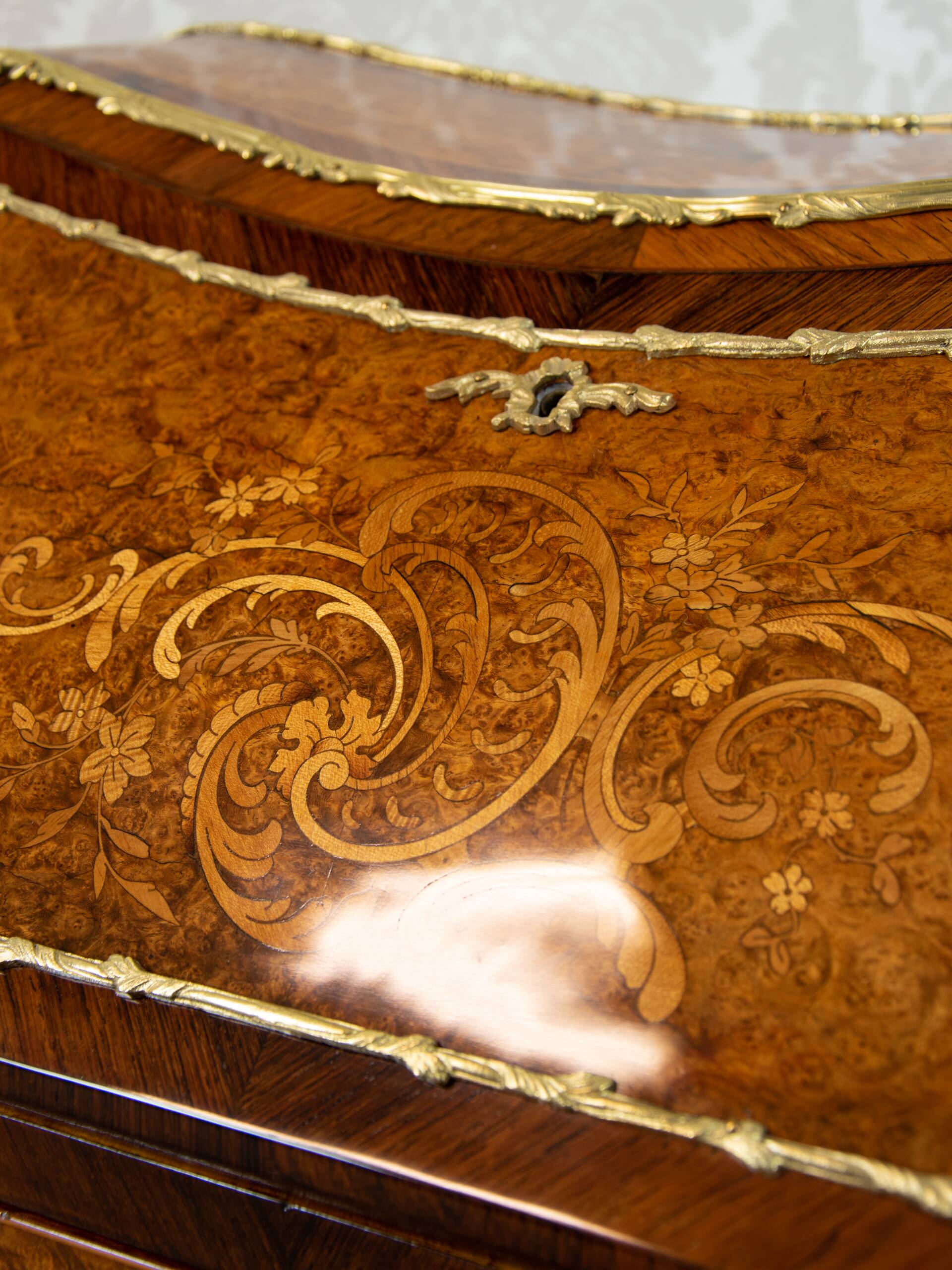Secretary Bonheur du Jour Louis XV in rosewood and walnut 1870-1900