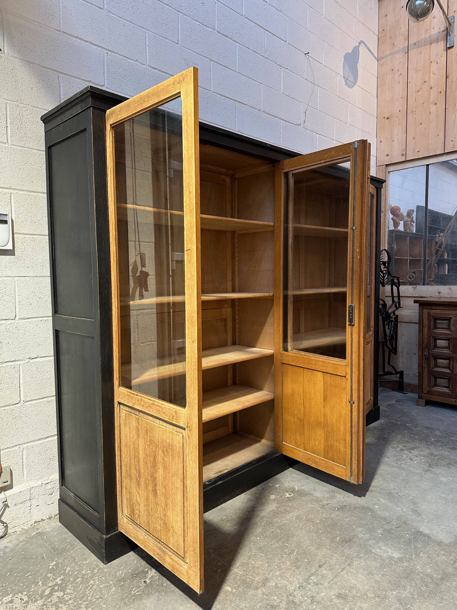 Display cabinet Early 20th century