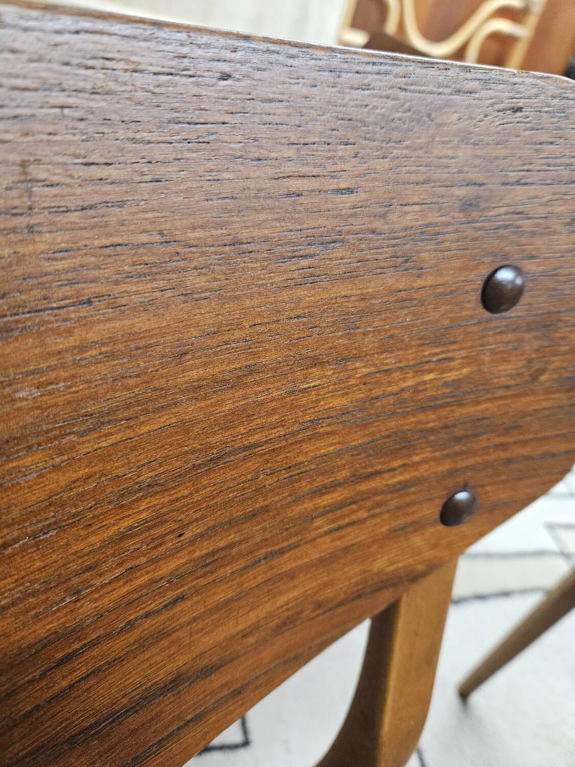 5 Scandinavian chairs