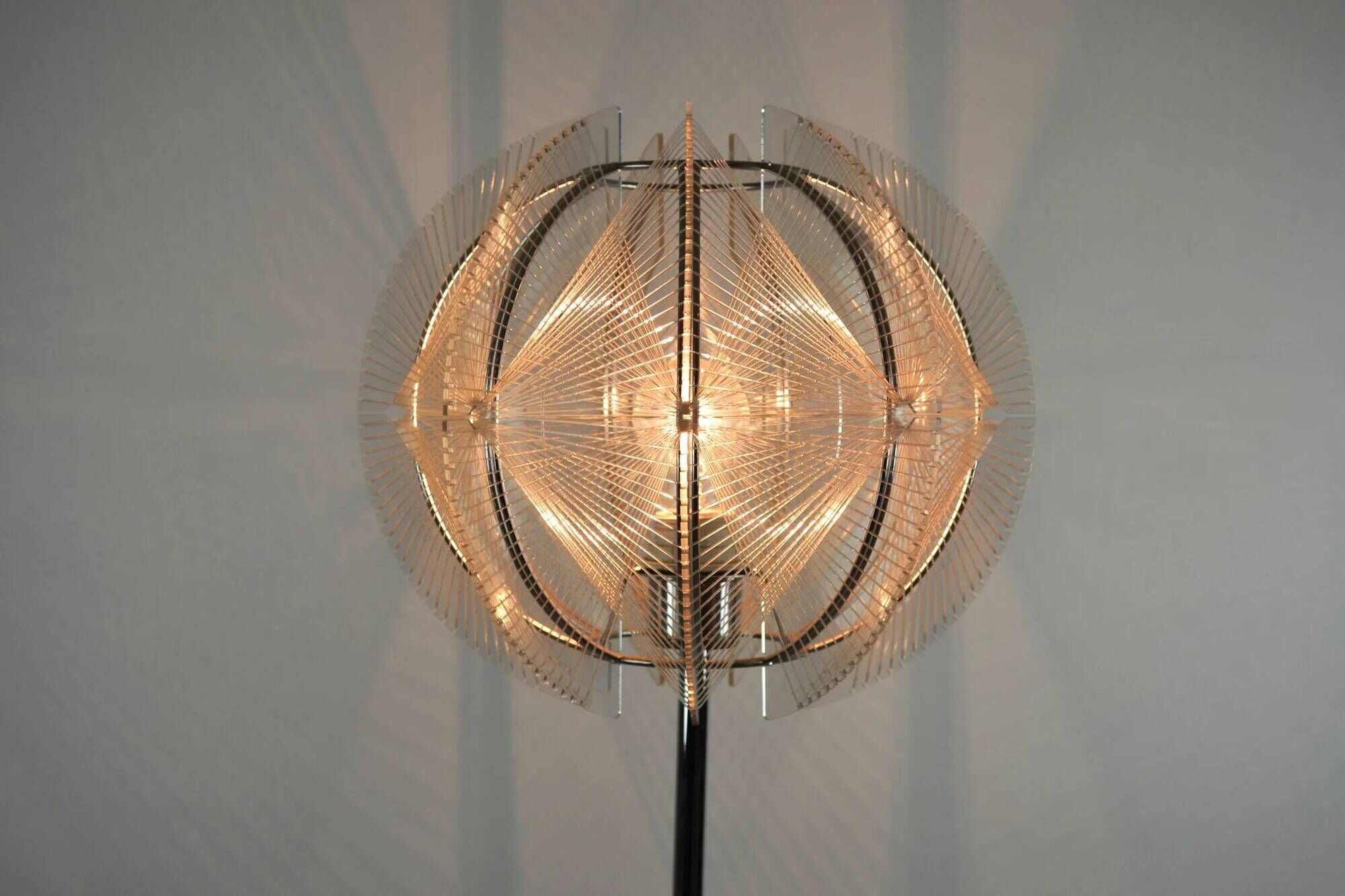 Neo floorlamp by Cottex, Sweden – plexiglas and nylon wire, 1990’s