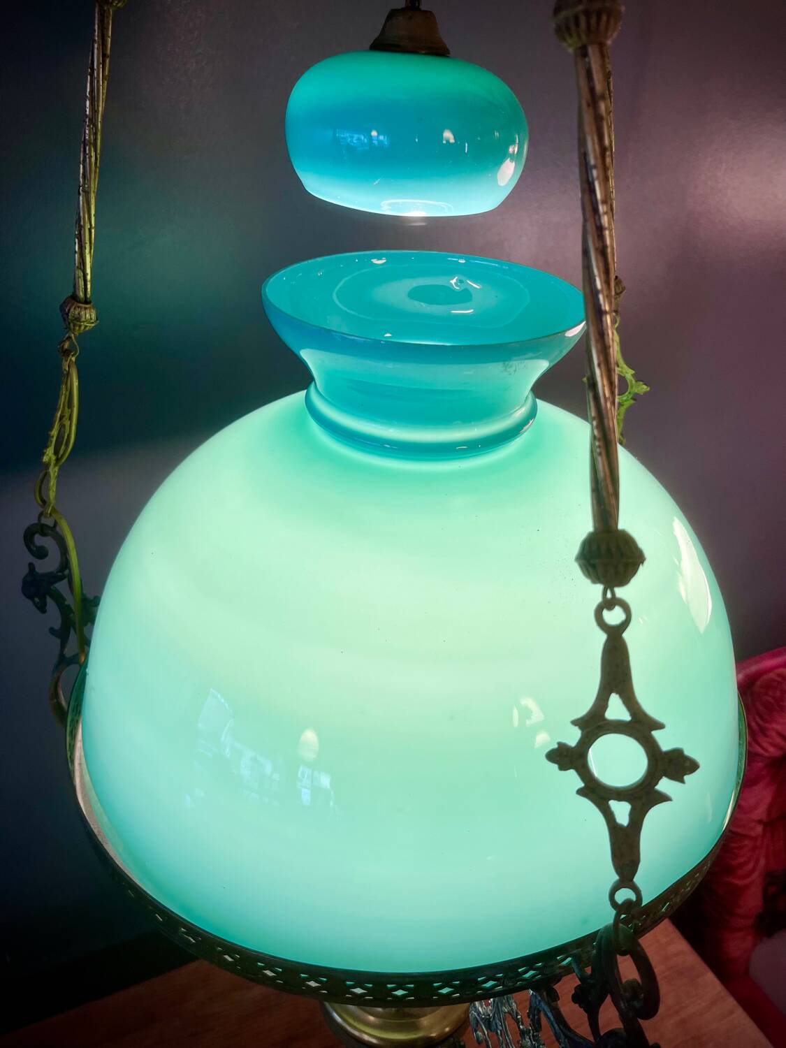 Ancienne suspension bronze et opaline