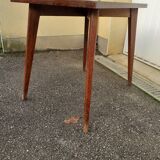 Table basse pieds fuselée