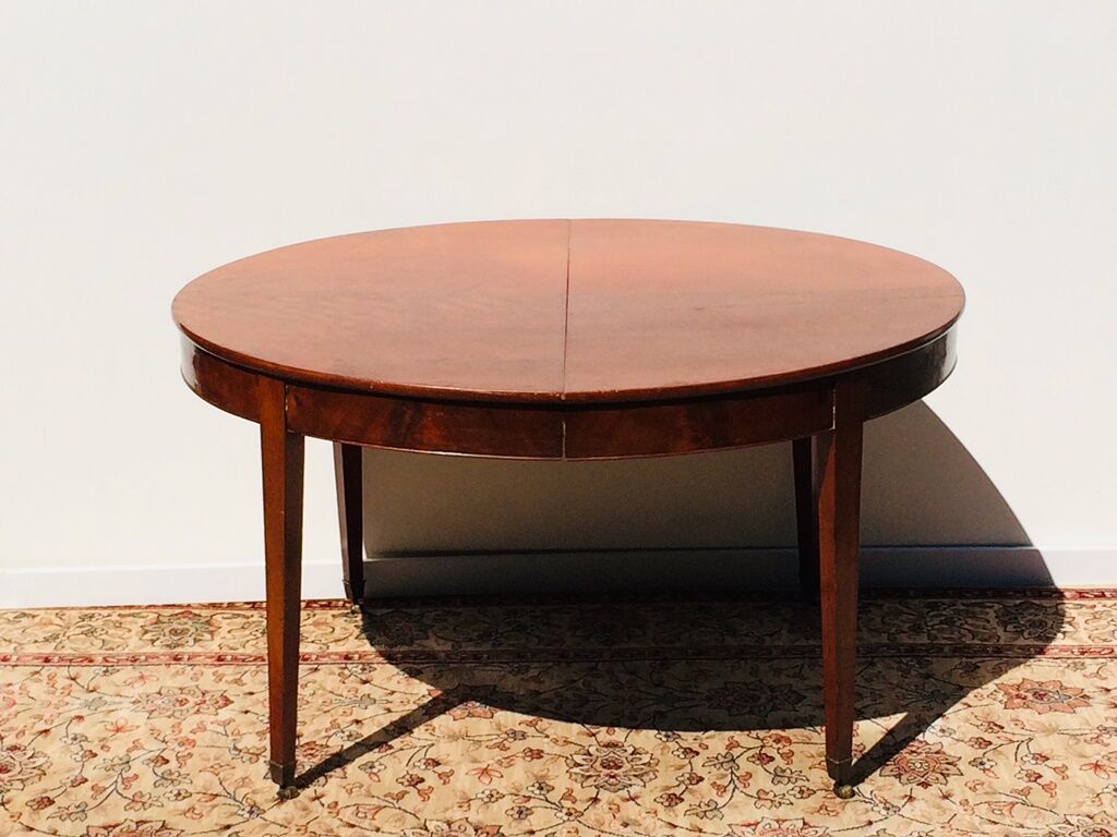 19th expandable empire table 4/6 p