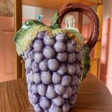 Grape bunch slip carafe