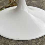Tulip-shaped table with beveled calacata marble top, 1970s edition