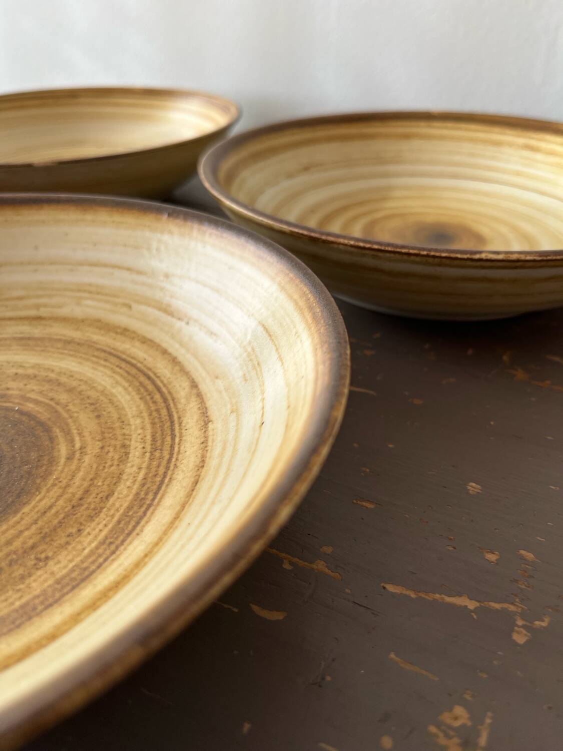 Lot de 4 assiettes creuses signées Longchamp