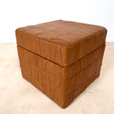 Storage pouffe in the "De Sede" style.