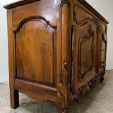 Bahut crédence provençale ajourée en noyer époque XVIII ème siècle