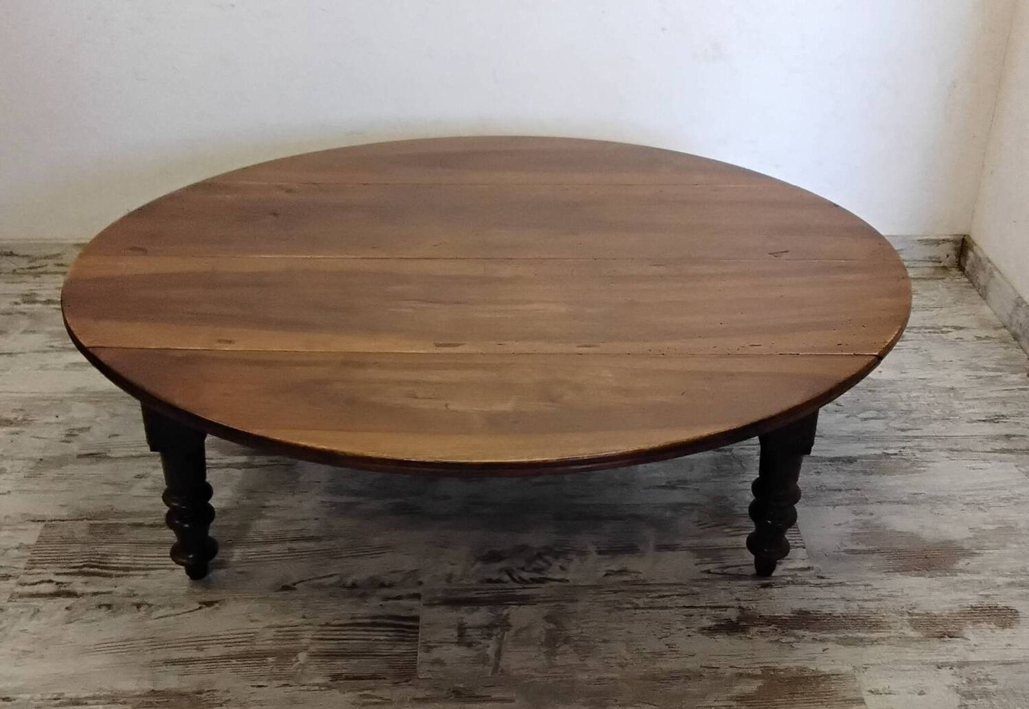 Table basse ovale en bois