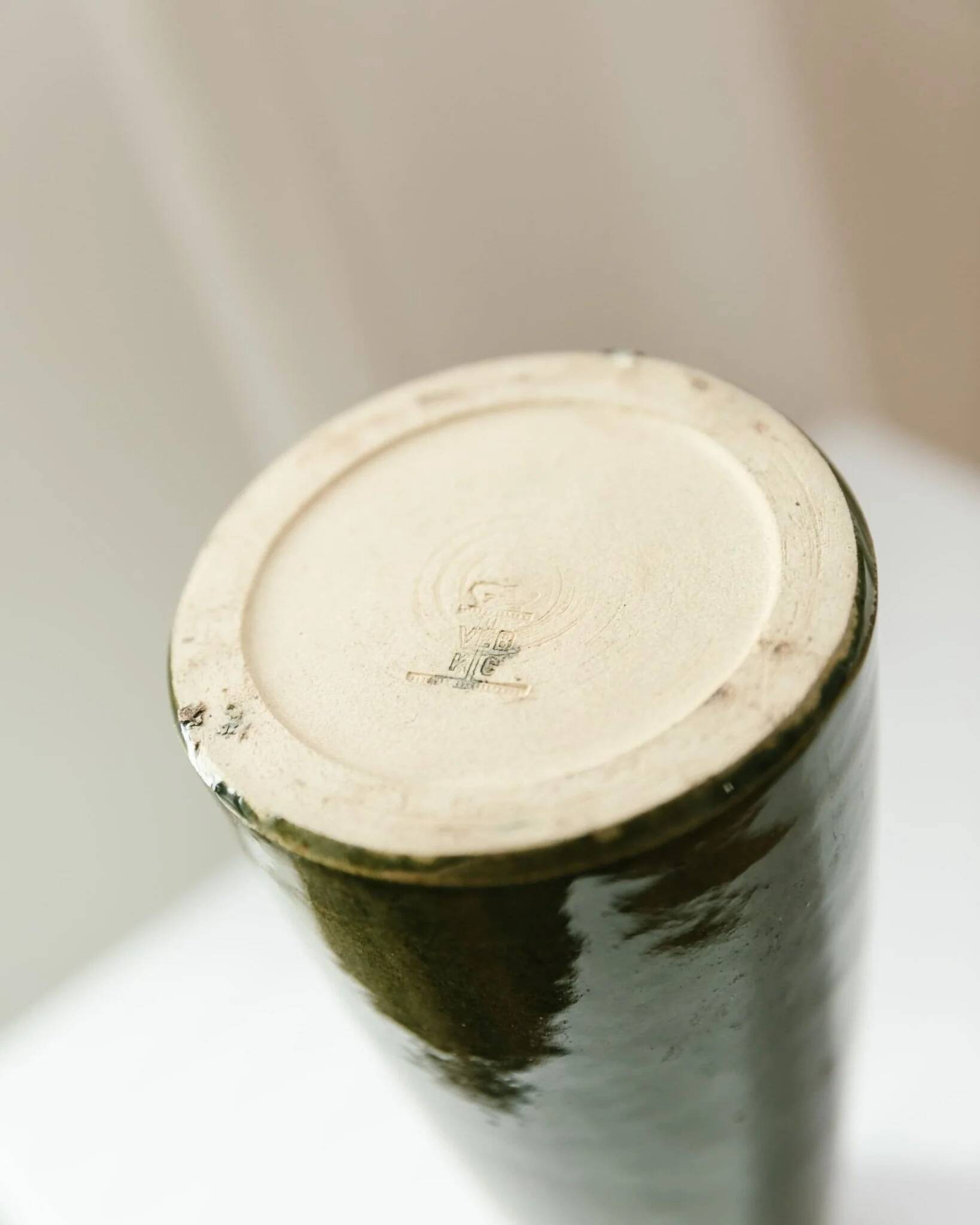 Olive Green Ceramic Vase by VEB Coswig Keramik – East German Mid-Century 70s