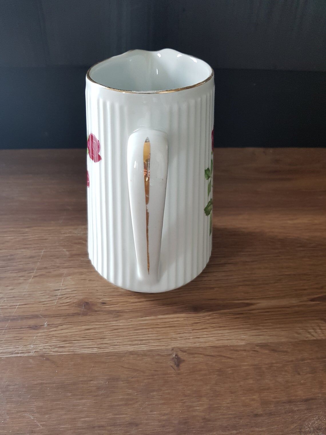 Pichet en porcelaine blanche