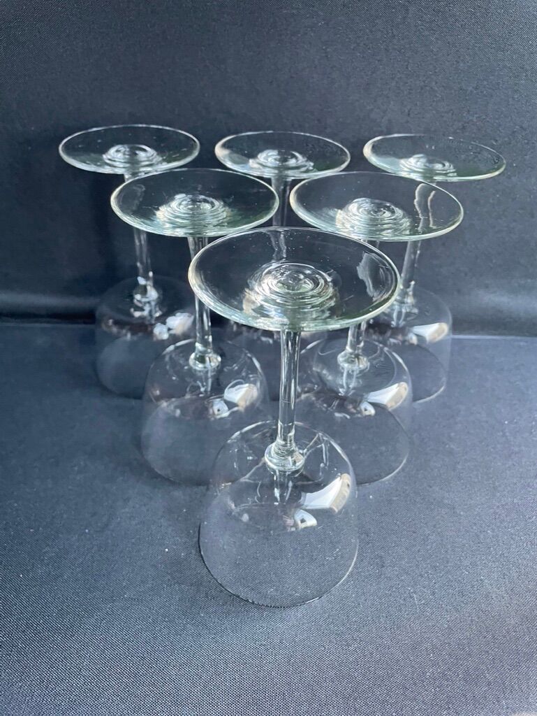6 wine glasses light blown crystal