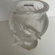 Vase en cristal dépoli Lalique