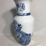 Old porcelain white & drawing birds blue decoration vintage avon vase