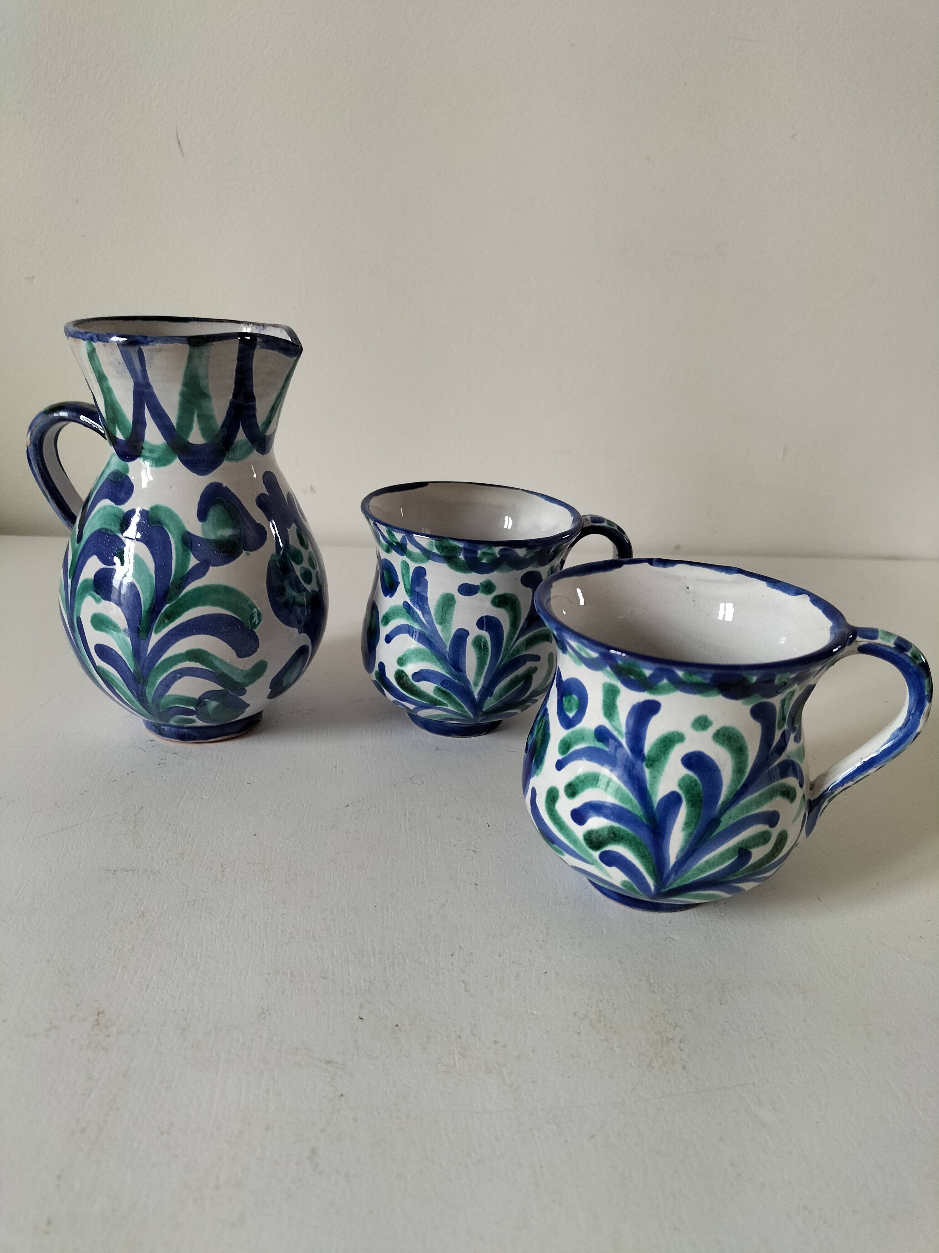 Fajalauza earthenware set, Granada (Spain)