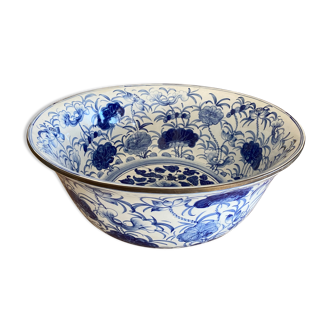 Old basin or pot hides