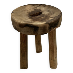 Tabouret tripode patiné