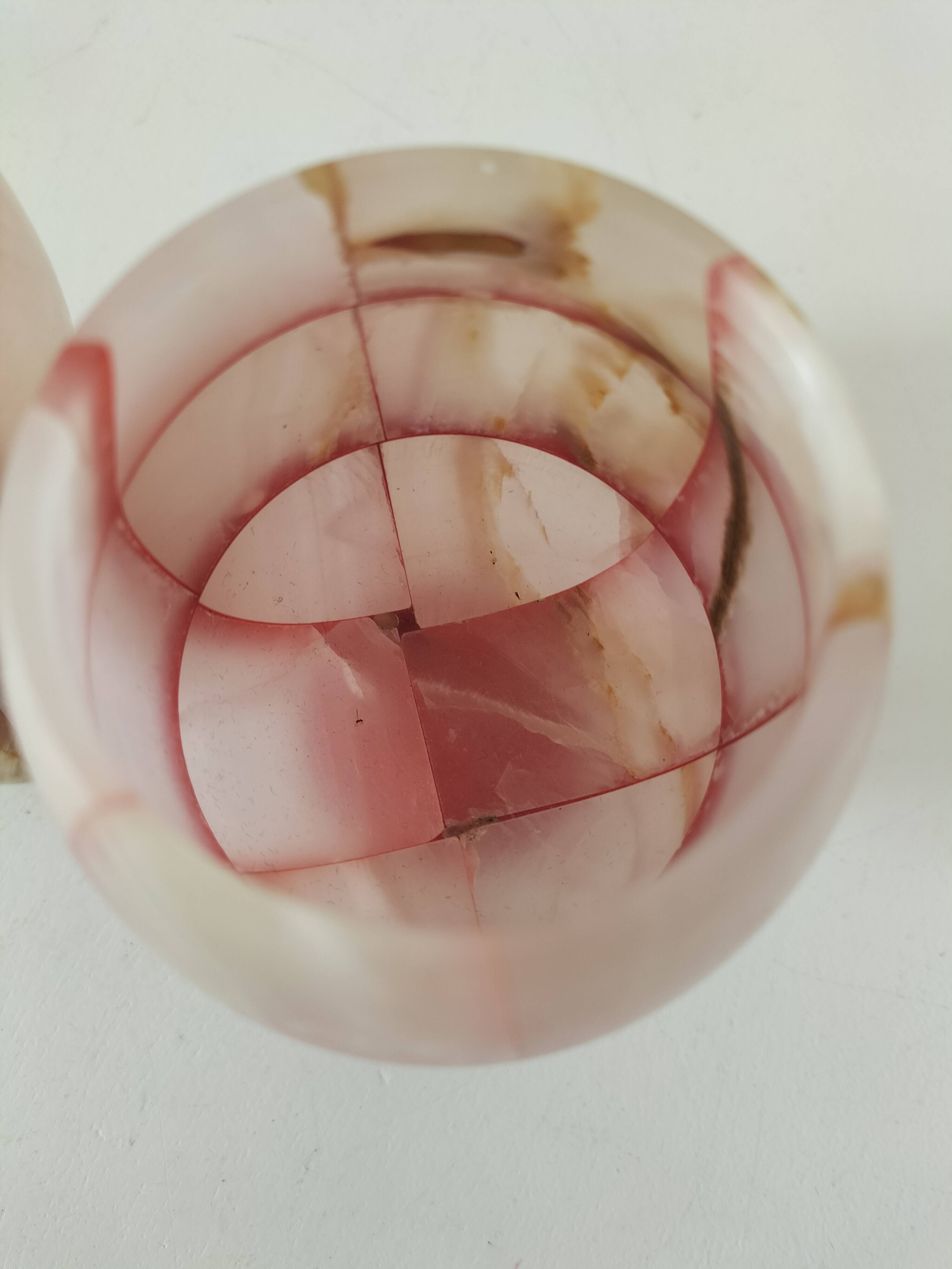 Pair of mini vases in veined pink alabaster