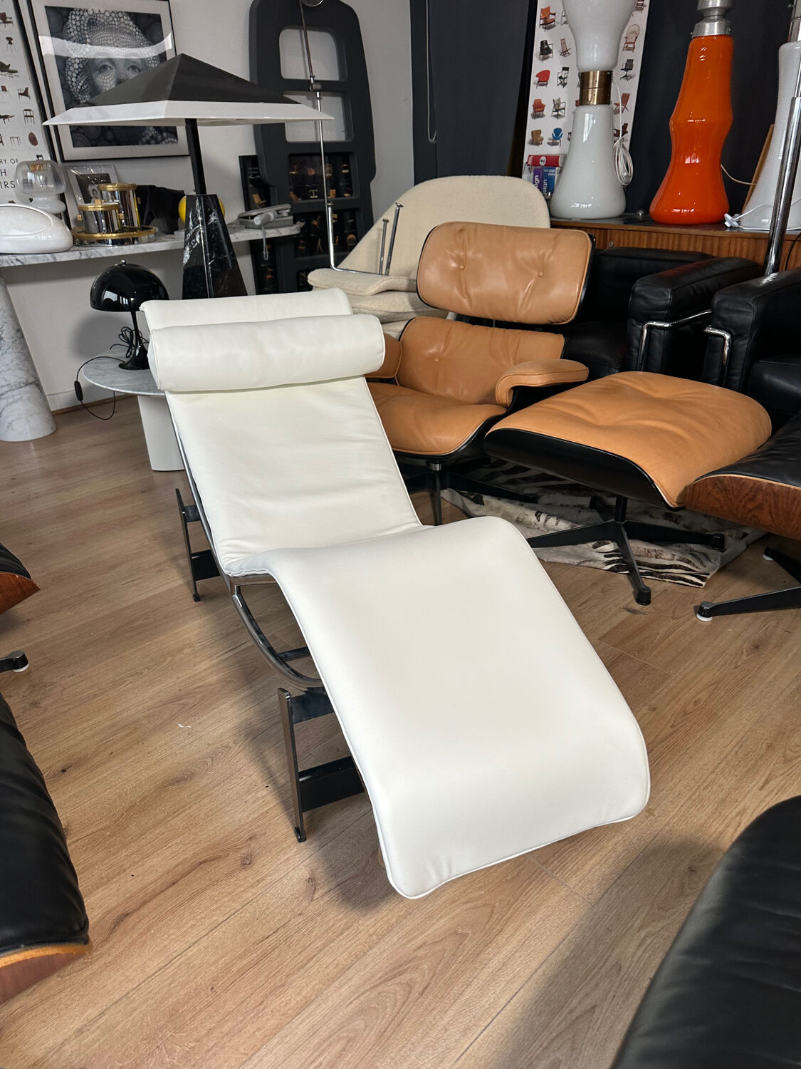 Chaise longue LC4 édition Cassina état proche du neuf