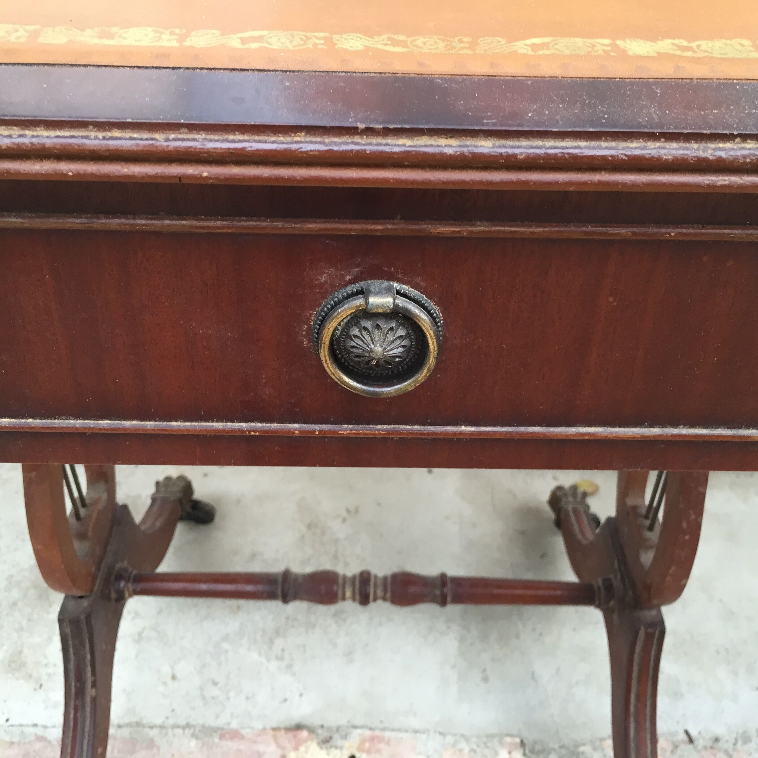 English-style side table