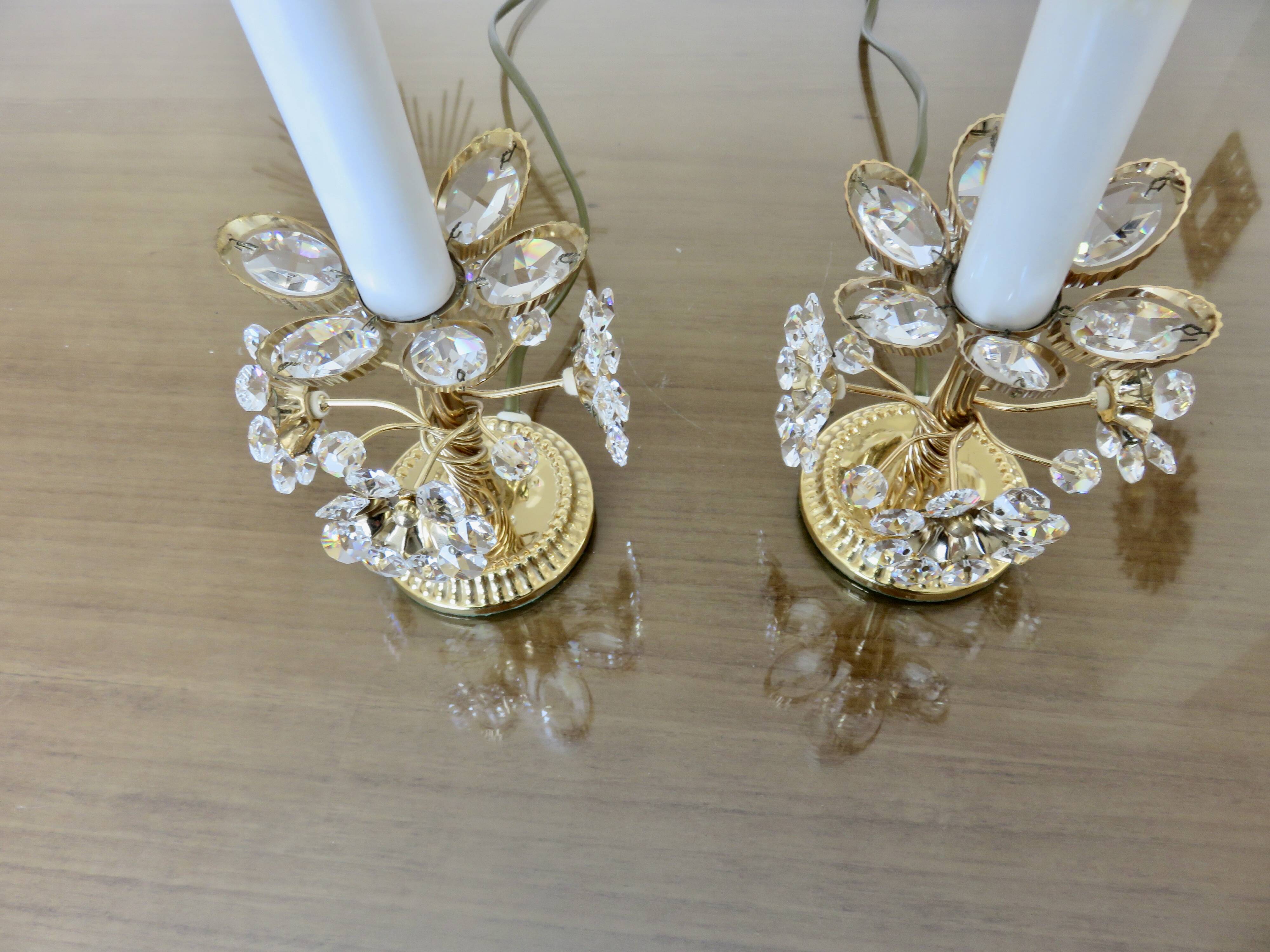 Pair of flower lamps, Hollywood Regency, crystal and gilded brass, 1970