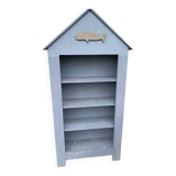 Beach cabin library