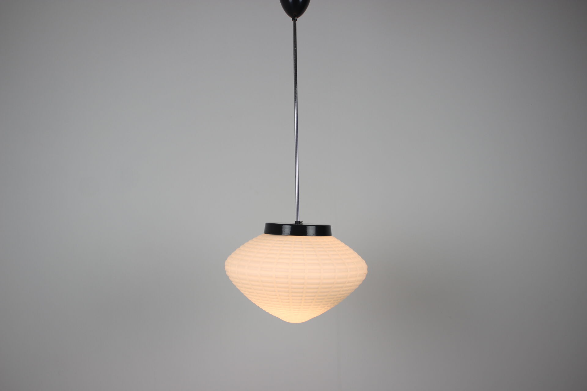 Mid-century hanging lamp, 1970