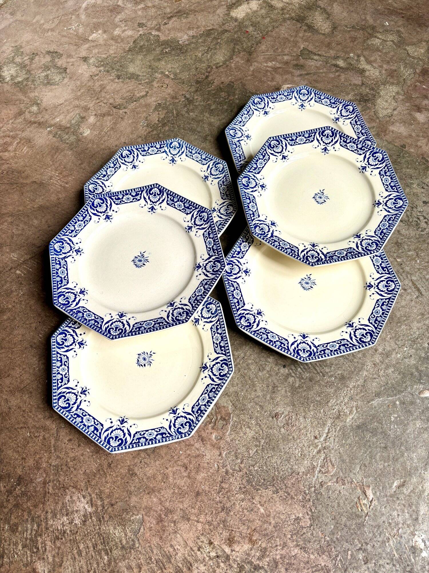 6 Sarreguemines earthenware dessert plates, “Sinceny” service circa 1900