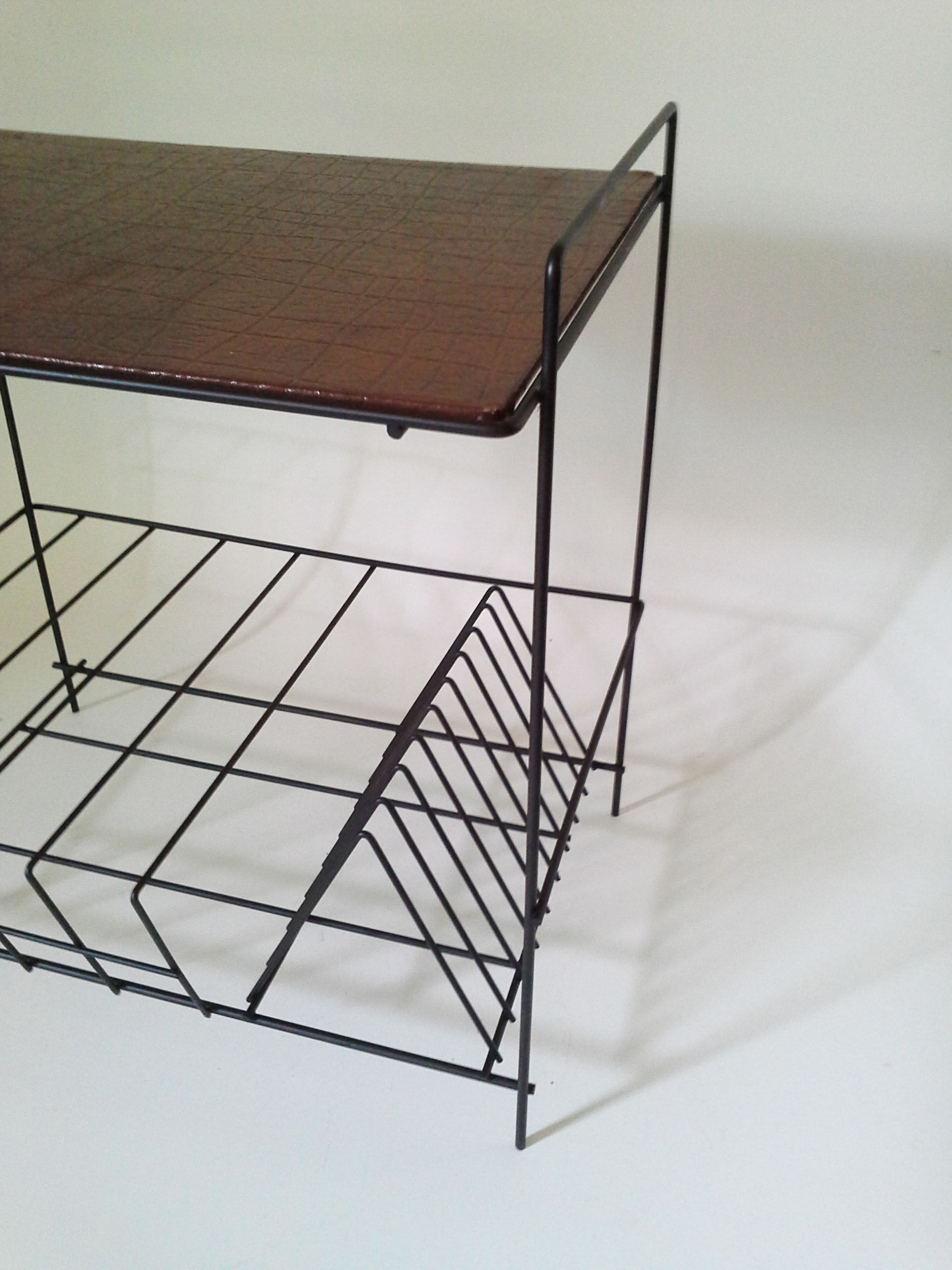 Metal table range vintage vinyl matte black