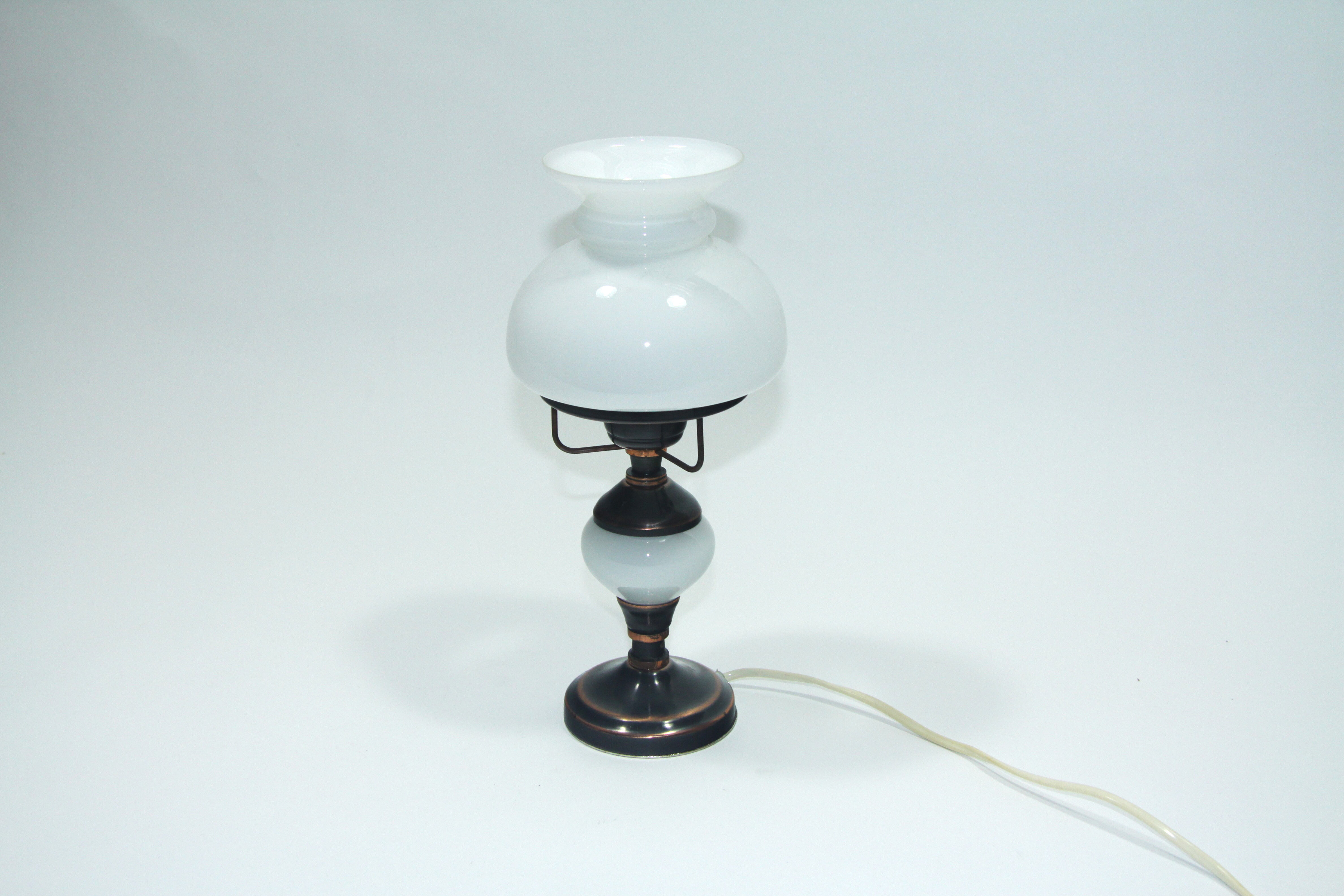 Art deco bedside lamp