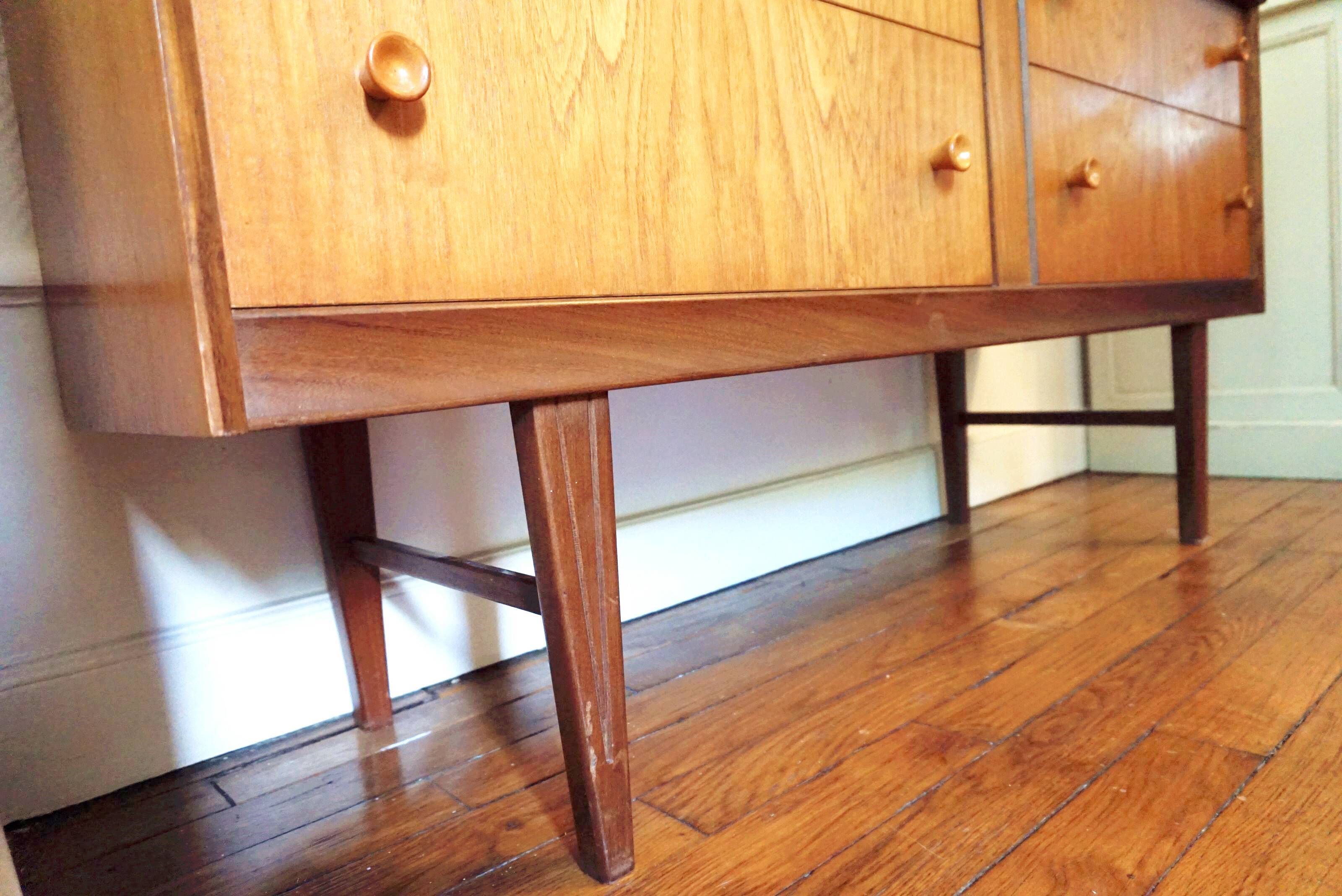 English dresser vintage brand Nathan