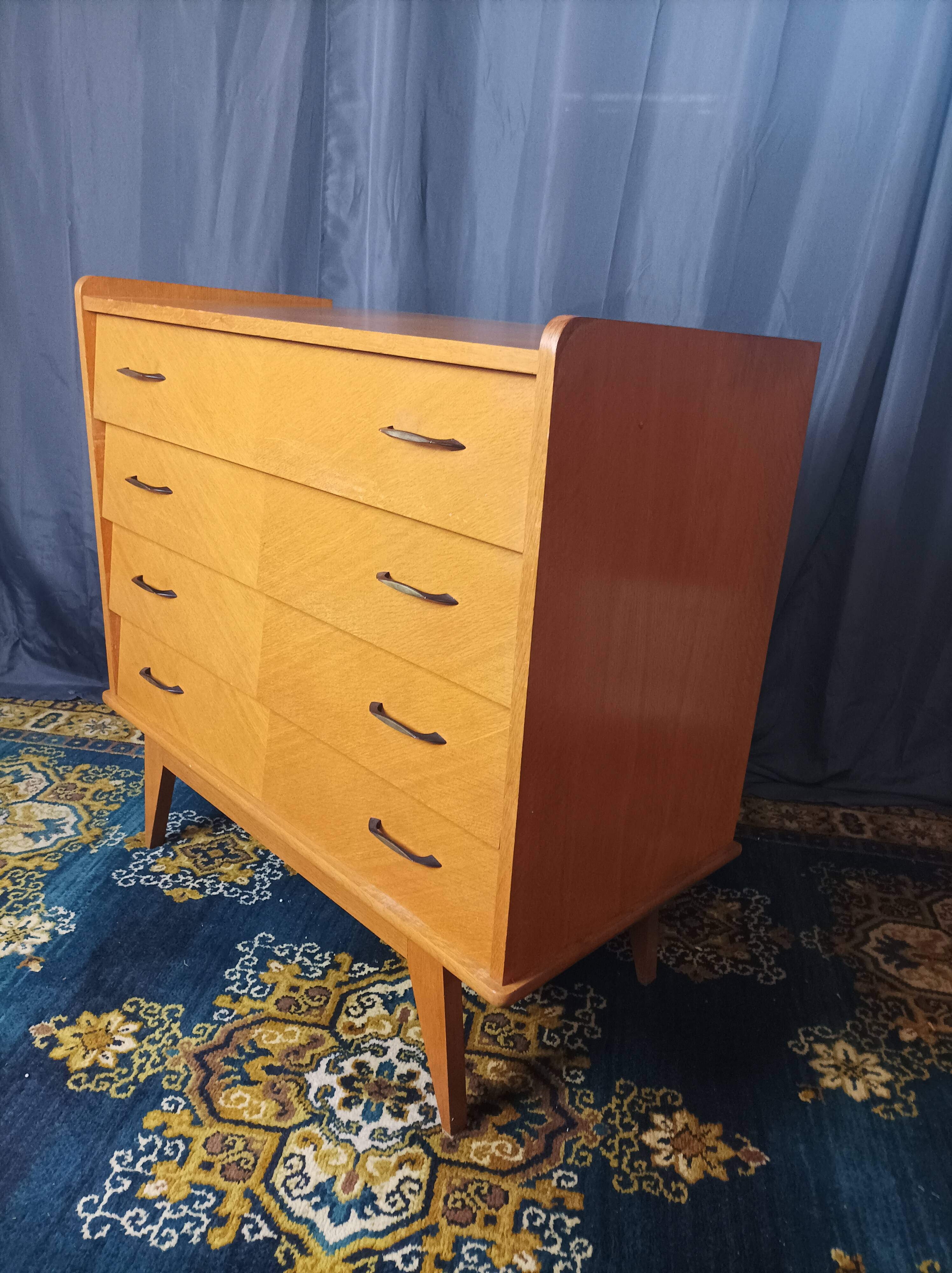 Vintage oak chest of drawers 4 drawers