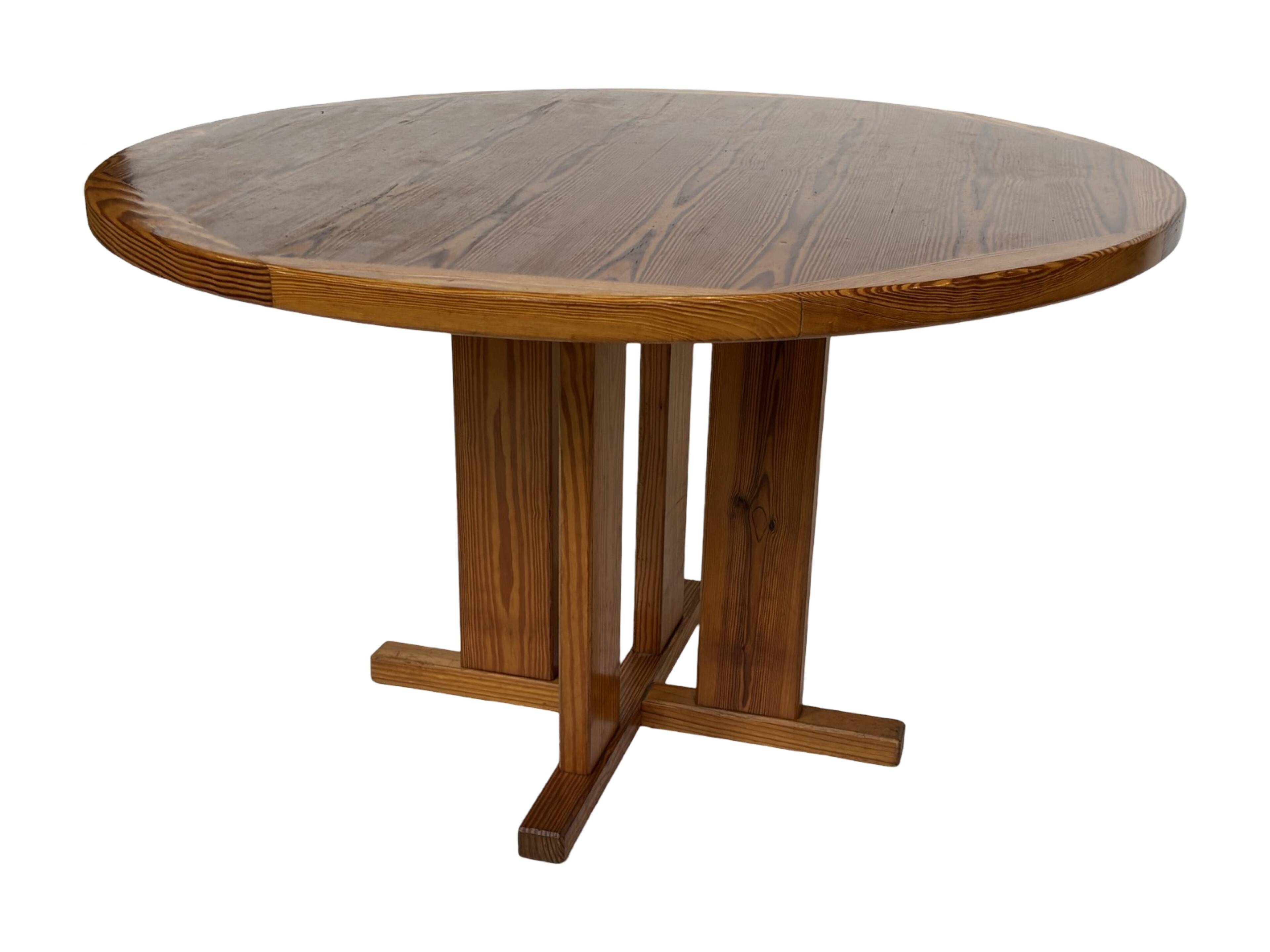 Vintage Design Pine Dining Table, Oval Table from the 1970s