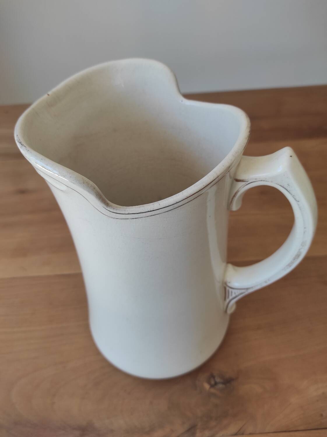 Old earthenware jug Moulin des Loups/Hamage north