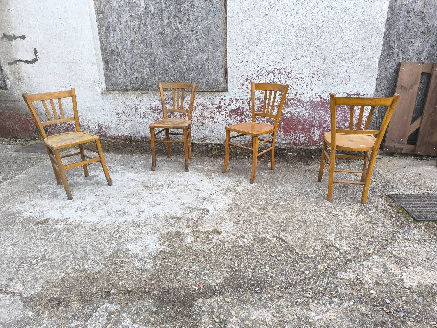Set of 4 authentic Luterma bistro chairs in beech wood in their original condition