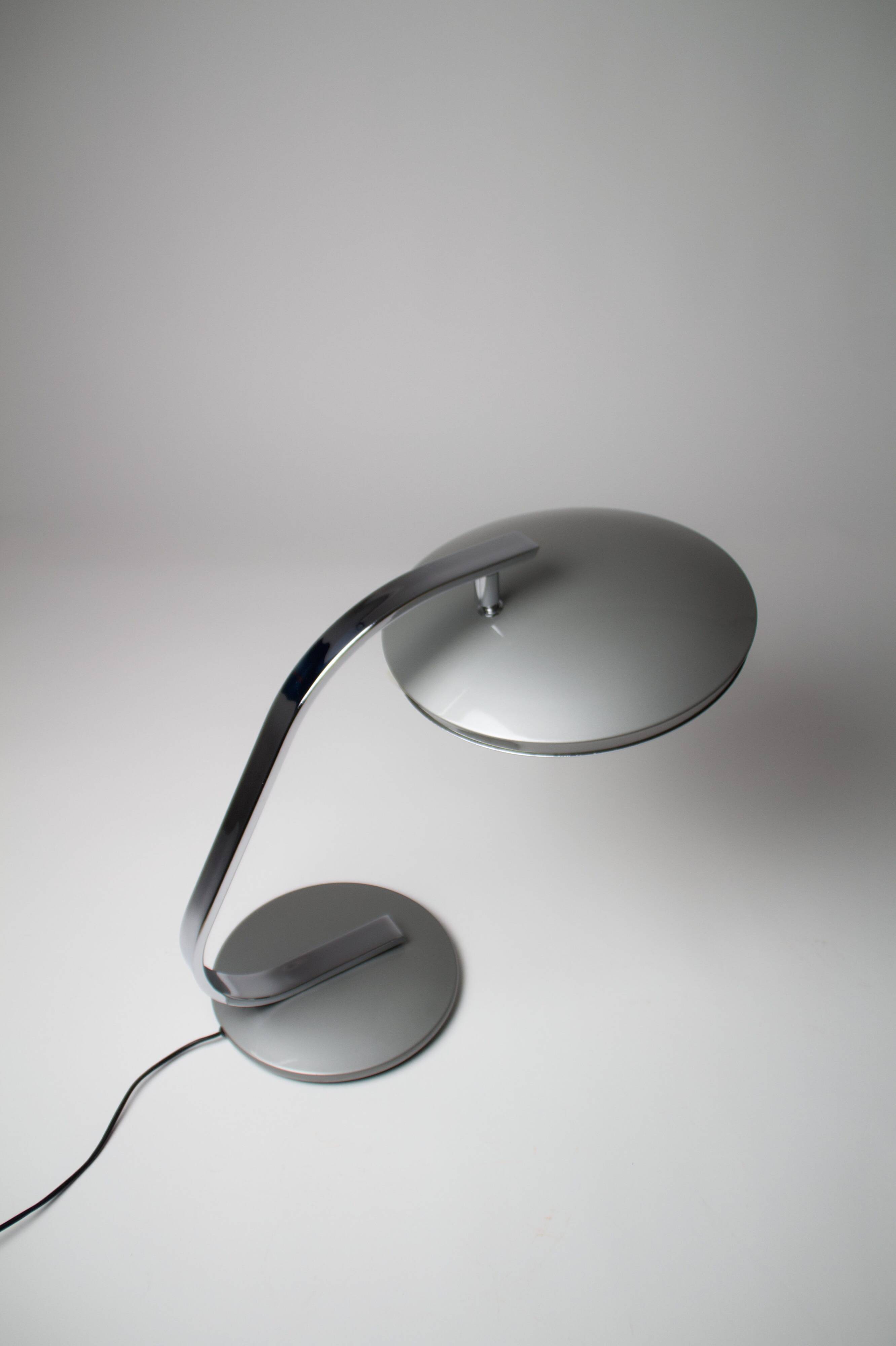 Fase 520 desk lamp by Luis Pérez de la Oliva, 1970s, Spain.
