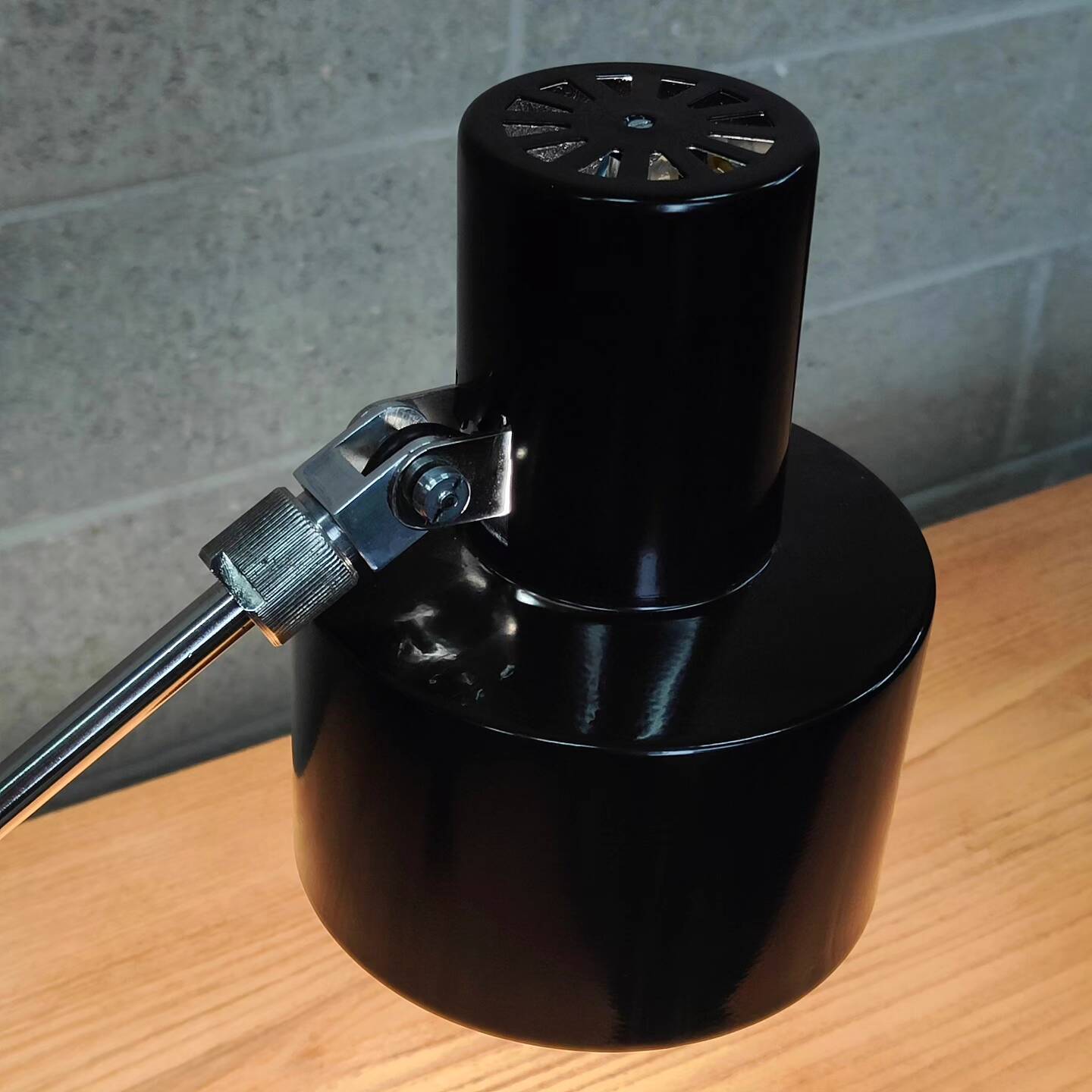 Vise lamp restored by Jan Suchan for Elektrosvit Czech Republic