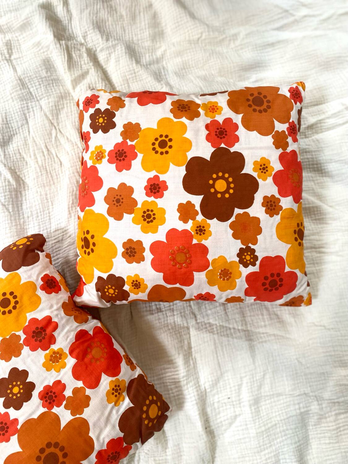 Set of two decorative cushions 70