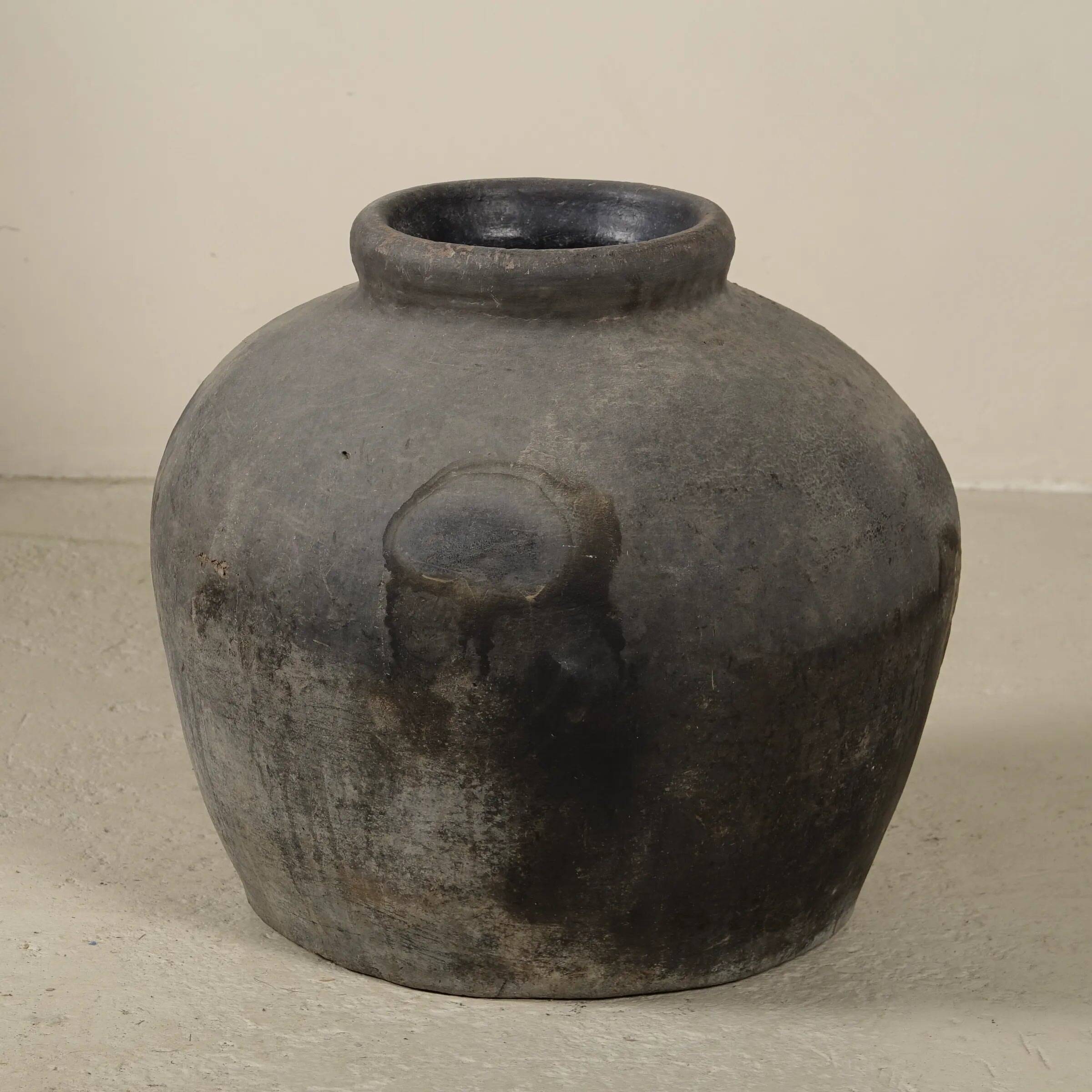 Nadi - Indian Terracotta Jar No. 2