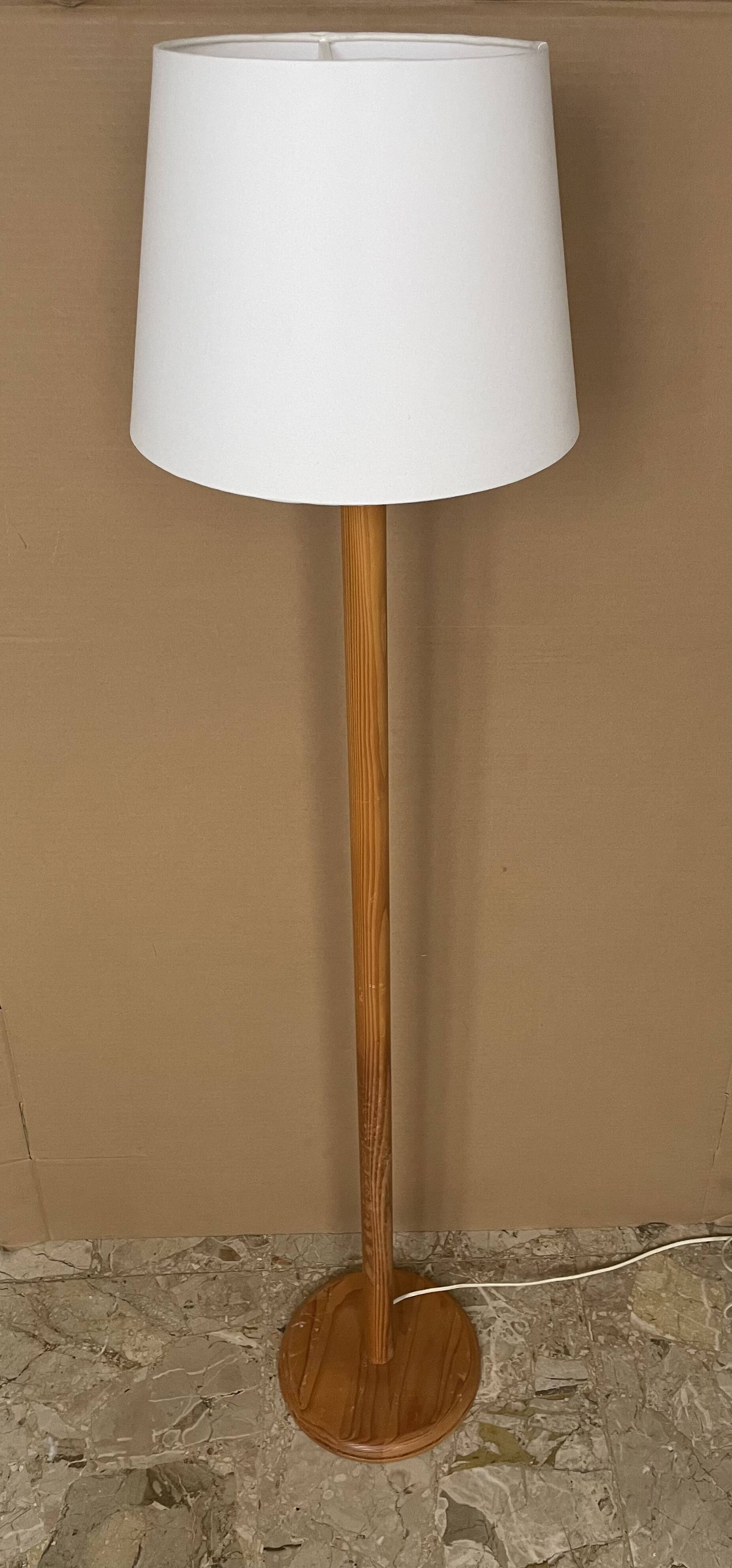 Lampadaire en bois ikea vintage