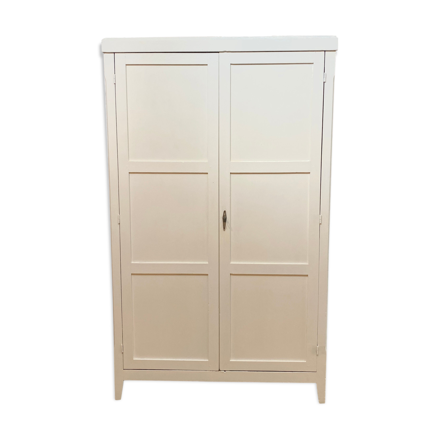 Parisian whipped cream wardrobe