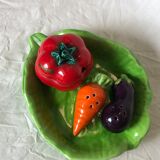 Ensemble à condiments, légumes en barbotine