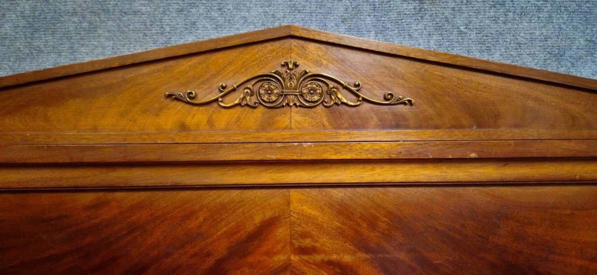 Antique grand lit in flame mahogany – Empire / Restoration / 20th century style
