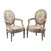 Pair of convertible chairs one from louis XVI era, the other 19th century