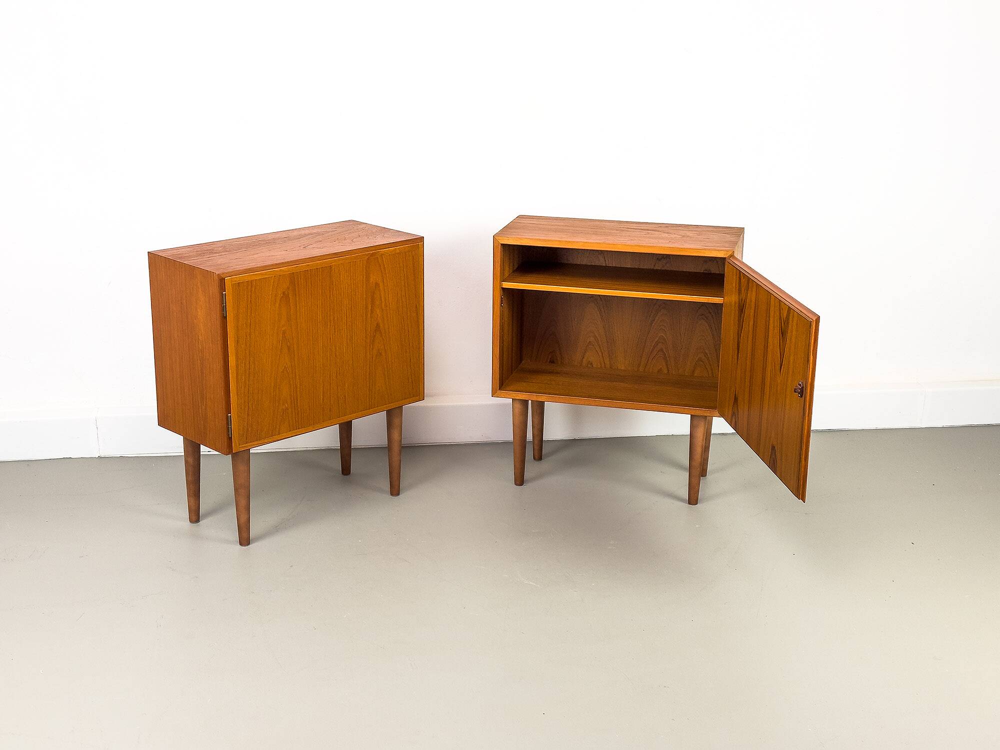Set of 2 Danish Teak Nightstands from Omann Jun, 1960s