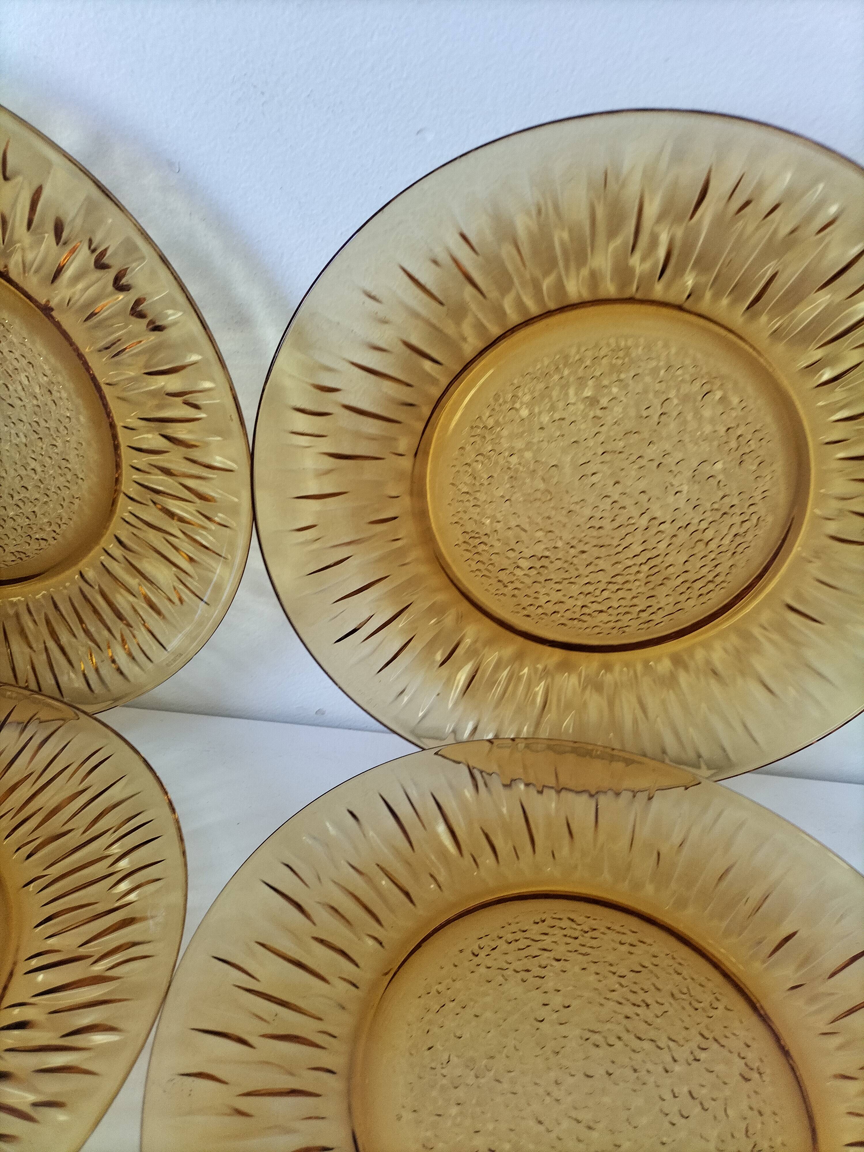 Set of 6 pressed glass dessert plates with sunflower motif Vereco